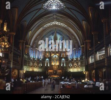 INTERIOR-VISTA DEL AUTEL MAIRE-1880. EMPLACEMENT : BASILIQUE DE NUESTRA SEÑORA. Montréal. CANADA. Banque D'Images