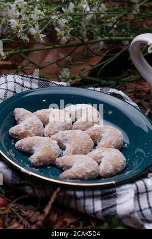 Gâteau indonésien célèbre pour célébrer IED Moubarak / Idul Fitri / Lebaran Kue Putri Salju / gâteau à la neige un gâteau blanc doux Banque D'Images