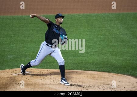 Queens, États-Unis. 07e août 2020. Le pichet de départ de Miami Marlins Humberto Mejia (77) présente le premier repas contre les mets de New York au Citi Field à New York le vendredi 7 août 2020. Photo de Corey Sipkin/UPI crédit: UPI/Alay Live News Banque D'Images