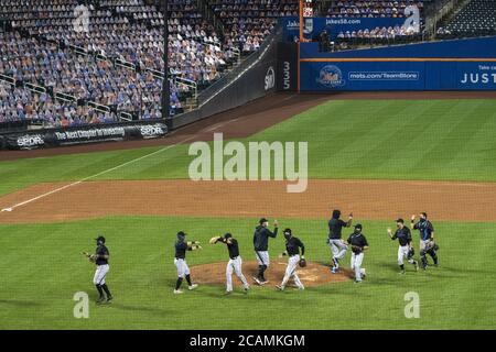 Queens, États-Unis. 07e août 2020. Les Marlins de Miami célèbrent leur victoire de 4-3 contre les mets de New York au Citi Field à New York le vendredi 7 août 2020. Photo de Corey Sipkin/UPI crédit: UPI/Alay Live News Banque D'Images