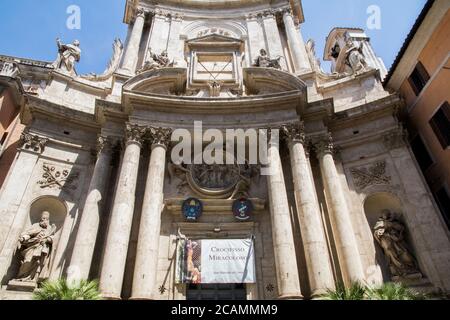 L'entrée de l'église Saint-Marcellus à Rome en Italie Banque D'Images