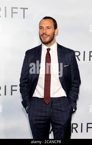 LOS ANGELES - 23 MAI : Sam Claflin à la première mondiale « Adrift » à la Regal LA Live le 23 mai 2018 à Los Angeles, CA Banque D'Images