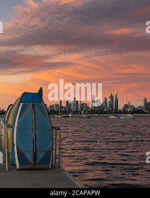 Vue sur Melbourne depuis St Kilda en Australie Banque D'Images