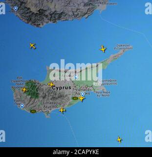 Trafic aérien au-dessus de l'île de Chypre, (08 août 2020, UTC 09.07), sur Internet avec le site Flightracar 24, pendant la pandémie du coronavirus Banque D'Images