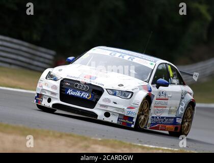 8 août 2020 ; Brands Hatch circuit, West Kingsdown, Kent, Angleterre ; Kwik Fit British Touring car Championship, journée de qualification ; Bobby Thompson dans son GKR TradePriceCars.com Audi S3 Banque D'Images