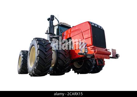 Tracteur agricole à roues rouges isolé sur fond blanc Banque D'Images