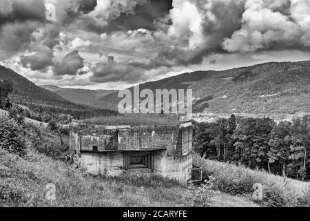 Suisse, canton de Vaud, Vallorbe, fort de la Seconde Guerre mondiale et position de l'artillerie face à la frontière française, barrage de l'artillerie Banque D'Images