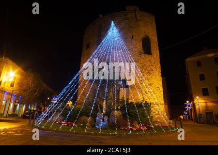 Décoration de Noël dans la tour Porta Terra, Alghero Banque D'Images