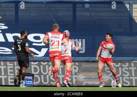 Lachlan Coote (1) de St Helens célèbre son essai Banque D'Images