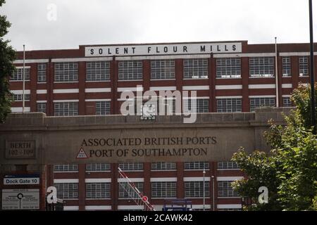 Solent Flour Mills, Associated British ports, Port de Southampton, Dock Gate 10, Southern Road, Southampton, Angleterre, Royaume-Uni, août 2020 Banque D'Images