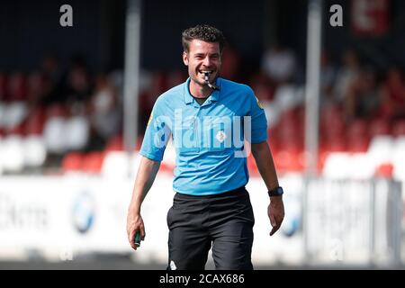 Enschede, pays-Bas. 08 août 2020. ALMERE, 08-08-2020, stade Yanmar, football, saison 2020/2021, pré saison amicale, arbitre Erwin Blank pendant le match Almere City - ADO Den Haag crédit: Pro shots/Alay Live News Banque D'Images