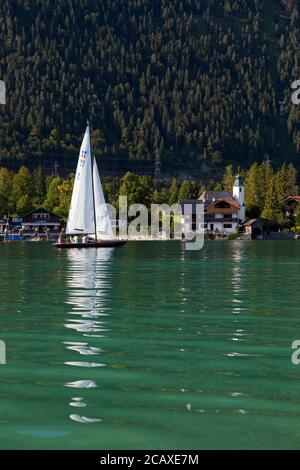 Géographie / Voyage, Allemagne, Bavière, Walchensee (lac Walchen), vue de la péninsule de Zwergern a, droits-supplémentaires-autorisations-Info-non-disponible Banque D'Images