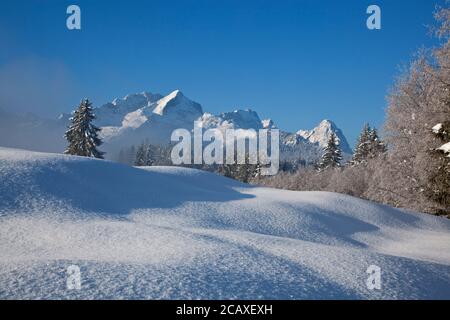 Géographie / Voyage, Allemagne, Bavière, Garmisch- Partenkirchen, vue sur l'Alpspitze (pic), Garmisch-, Additional-Rights-Clearance-Info-non-disponible Banque D'Images