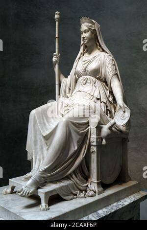 Parme, Italie - 4 août année 2020 - le musée civique, statue de Maria Luigia Duchesse de Parme par Antonio Canova Banque D'Images