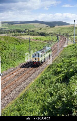 Locomotive Services LTD British chemins de fer Green Class 47 locomotive 47501 moteur léger sur la ligne principale de la côte ouest à Cumbria Banque D'Images