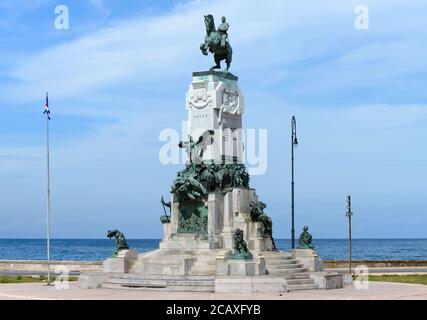 Monument à Jose Antonio Maceo dans le Malecon à la Havane, Cuba. Statue au héros de l'indépendance cubaine Maceo. Banque D'Images