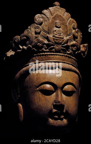 Bodhisattva Avalokitesvara (Kuan-Yin orné de bijoux). Dynastie Ming. xve-xvie siècles. Pierre rouge. De Chine. Musée Liebieghaus. Francfort. Allemagne. Banque D'Images