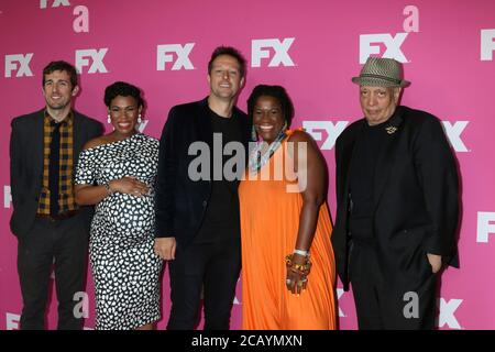 LOS ANGELES - AOÛT 6 : carter Hudson, Angela Lewis, Dave Andron, Michael Hyatt, Walter Mosley au FX Networks Starwalk à l'été 2019 TCA à l'hôtel Beverly Hilton le 6 août 2019 à Beverly Hills, CA Banque D'Images