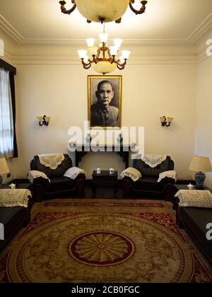 Bureau simple et traditionnel de Sun Yat-sen à Longmen Grottes site du patrimoine mondial près de la ville de Luoyang dans la province de Henan, Chine, 14 octobre 2018. Banque D'Images