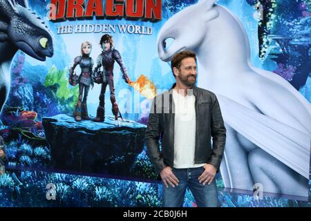 LOS ANGELES - 9 FÉVRIER : Gerard Butler à la première « Comment former votre dragon : le monde caché » au Village Theatre le 9 février 2019 à Westwood, Californie Banque D'Images