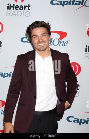 LOS ANGELES - 18 JANVIER : Dean Unglert à l'iHeartRadio Podcast Awards au iHeartRadio Theatre le 18 janvier 2019 à Burbank, CA Banque D'Images