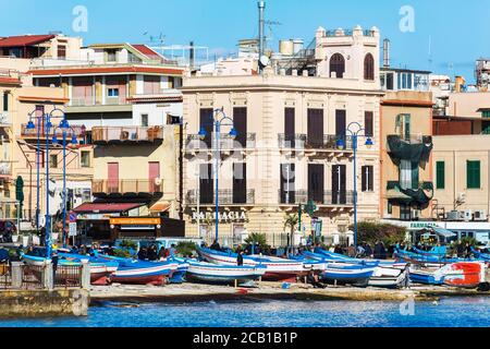 Marina Mondello, Palerme, Sicile, Italie Banque D'Images