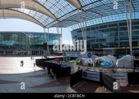 Test gratuit de corona à l'aéroport de Munich, test de détection du coronavirus, pandémie COVID-19, Munich, Bavière, Allemagne Banque D'Images