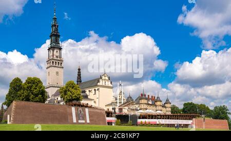 Le monastère de Jasna Gora en Pologne, lors d'une belle journée d'été Banque D'Images