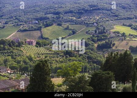 Vue sur le panorama depuis la tour de Salvucci de San Gimignano Banque D'Images