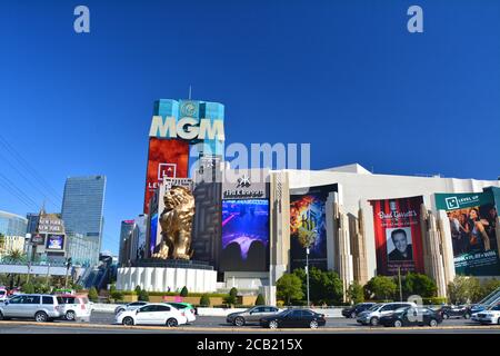 LAS VEGAS, Etats-Unis - 19 MARS 2018 : MGM Grand Hotel and Casino sur le boulevard Las Vegas (le Strip). Beau ciel bleu temps ensoleillé. Banque D'Images