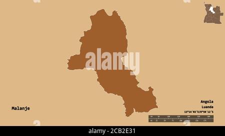 Forme de Malanje, province d'Angola, avec sa capitale isolée sur fond solide. Échelle de distance, aperçu de la région et libellés. Composition du motif Banque D'Images