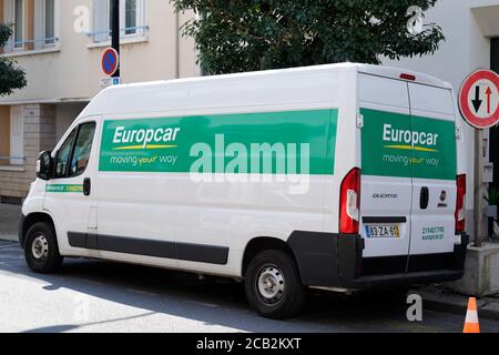 Bordeaux , Aquitaine / France - 08 04 2020 : logo europcar location véhicule sur panneau camion van de location véhicules français Banque D'Images