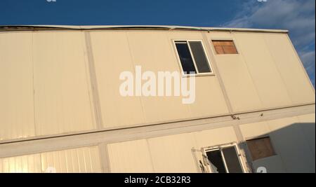 cabine. ble maison et cabines de bureau. Camp de travail. Cabine. Petites maisons temporaires : Muscat, Oman - 16-08-2020 Banque D'Images