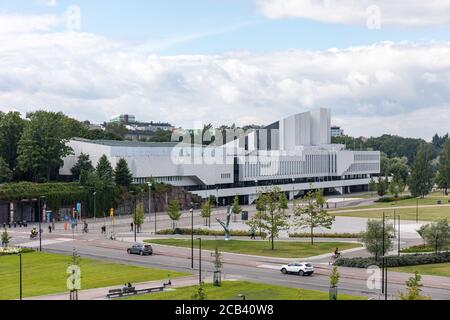 Lieu de congrès et d'événement Finlandia Hall, conçu par l'architecte Alvar Aalto et achevé en 1971, dans le quartier de Tööölö à Helsinki, en Finlande Banque D'Images