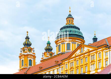Abbaye de Melk, en allemand : Stift Melk. Abbaye bénédictine au-dessus de la ville de Melk en Basse-Autriche, Autriche. Banque D'Images
