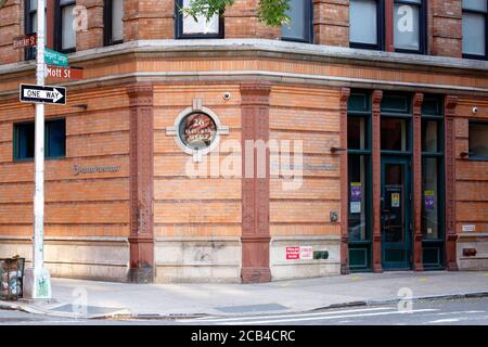 Planned Parenthood, 26 Bleecker St, New York, NY. Façade extérieure d'un centre de santé reproductive dans le quartier de NoHo à Manhattan. Banque D'Images