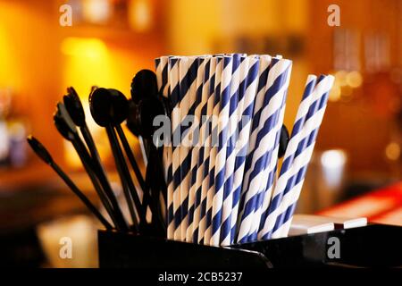paille de blé biodégradable disponible dans une station alimentaire Banque D'Images