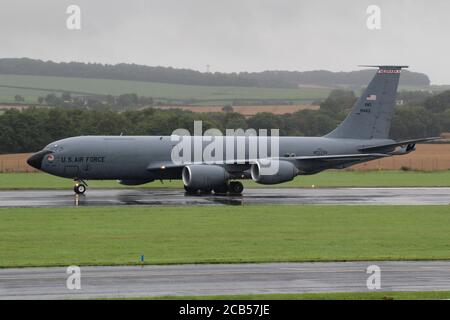 59-1463, un Boeing KC-135R Stratotanker exploité par la United States Air Force (155e ARW, Nebraska ANG), à un aéroport international humide de Prestwick. Banque D'Images