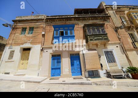 Beaux vieux bâtiments à Birgu, Malte. Banque D'Images