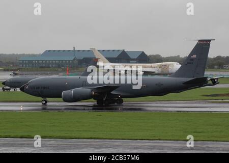 59-1463, un Boeing KC-135R Stratotanker exploité par la United States Air Force (155e ARW, Nebraska ANG), à un aéroport international humide de Prestwick. Banque D'Images