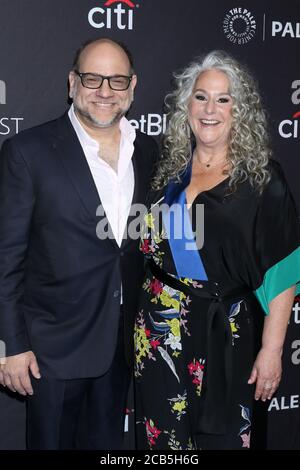 LOS ANGELES - 16 MARS : Howard J. Morris, Marta Kauffman au PaleyFest - événement « Grace and Frankie » au Dolby Theatre le 16 mars 2019 à Los Angeles, Californie Banque D'Images