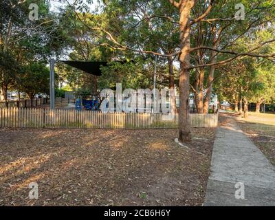 Playgroung au Punch Park à Rozelle, un été ensoleillé après-midi Banque D'Images