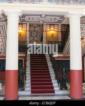 Escalier très orné dans le palais Achilleion de Corfou Banque D'Images