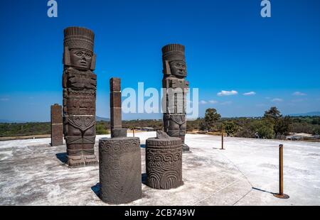 Toltec Warriors ou Atlantes colonnes à Pyramid of Quetzalcoatl à Tula, au Mexique Banque D'Images