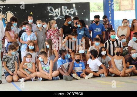 Palma Mallorca, Espagne. 11 août 2020. Le roi espagnol Felipe VI et la reine Letizia Ortiz avec leurs filles princesse des Asturies Leonor de Borbon et Sofia de Borbon lors d'une visite au centre de Naum à l'occasion de leur séjour à Majorque à Majorque le mardi 11 août 2020 crédit: CORMON PRESSE/Alay Live News Banque D'Images