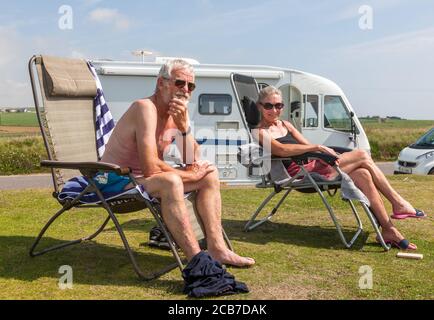 Garrylucas, Cork, Irlande. 11 août 2020. Couple retraité Gerry et Margaret Kelliher de Ballincollig appréciant le beau temps à Garrylucus, Co. Cork, Irlande.- photo; David Creedon / Anzenberger Banque D'Images