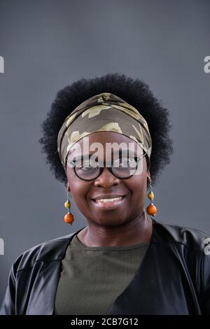 Jennifer Nansubuga, romancière ougandaise et écrivaine à court terme, assiste à un Photocall pendant le Festival international du livre d'Édimbourg 2018 Banque D'Images