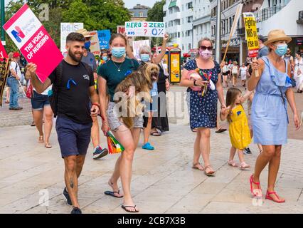 Les travailleurs du ministère de la santé Dorset disent « non » aux manifestations pacifiques contre les inégalités dans le secteur public à Bournemouth, au Royaume-Uni Dorset, en août Banque D'Images