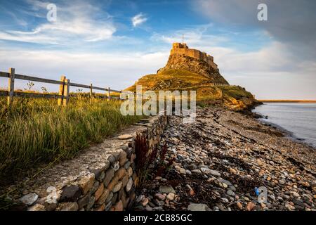 Earl Evening au château de Lindisfarne Banque D'Images