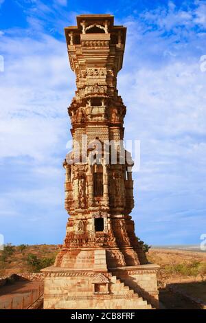 Incredible India - fort de Chittorgarh. Tour de Vijaya Stambha. Voyage et sites du Rajsatan Banque D'Images